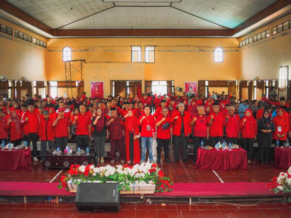 Kejutan di Musancab PDI Perjuangan Lombok Timur, Rachmat Hidayat Beri Kode Regenerasi